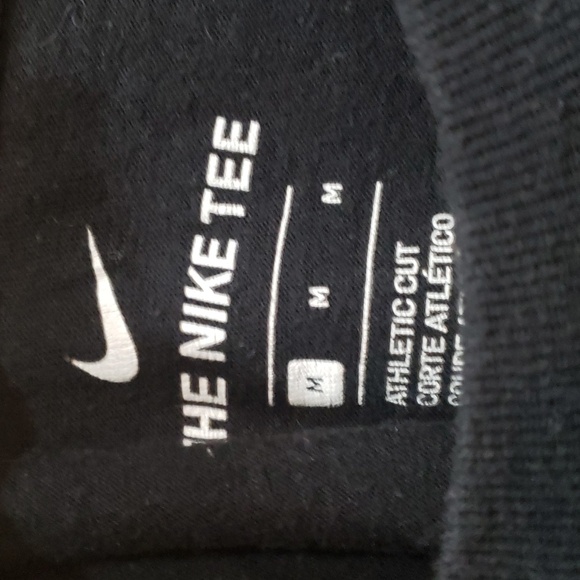 Nike shirt - Picture 2 of 2